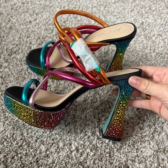 Betsey Johnson Women's Maeve Rainbow Platform Sandal Size 9.5 - Picture 5 of 10
